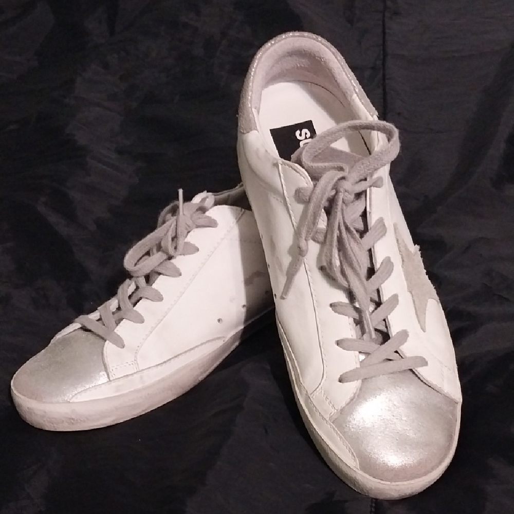 GOLDEN GOOSE WHITE AND SILVER SUPER STAR PRIVATE EDT SHOES SZ 40 LIKE NEW